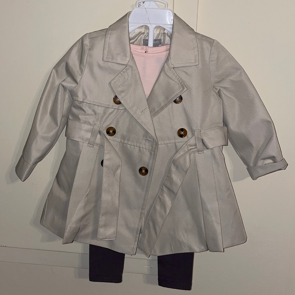 Tahari Trench coat w/Matching set
